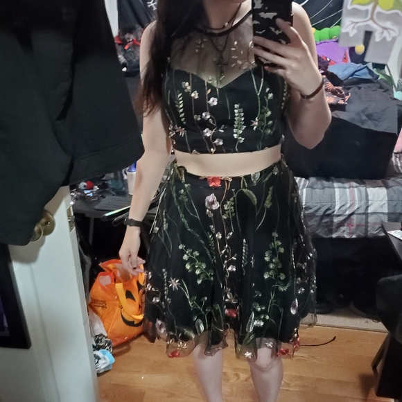 Floral 2 Piece Highrise Skirt Dress - Picture 2 of 6